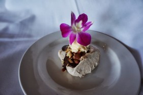 Gluten-Free Meringue with Chocolate and Hazelnuts